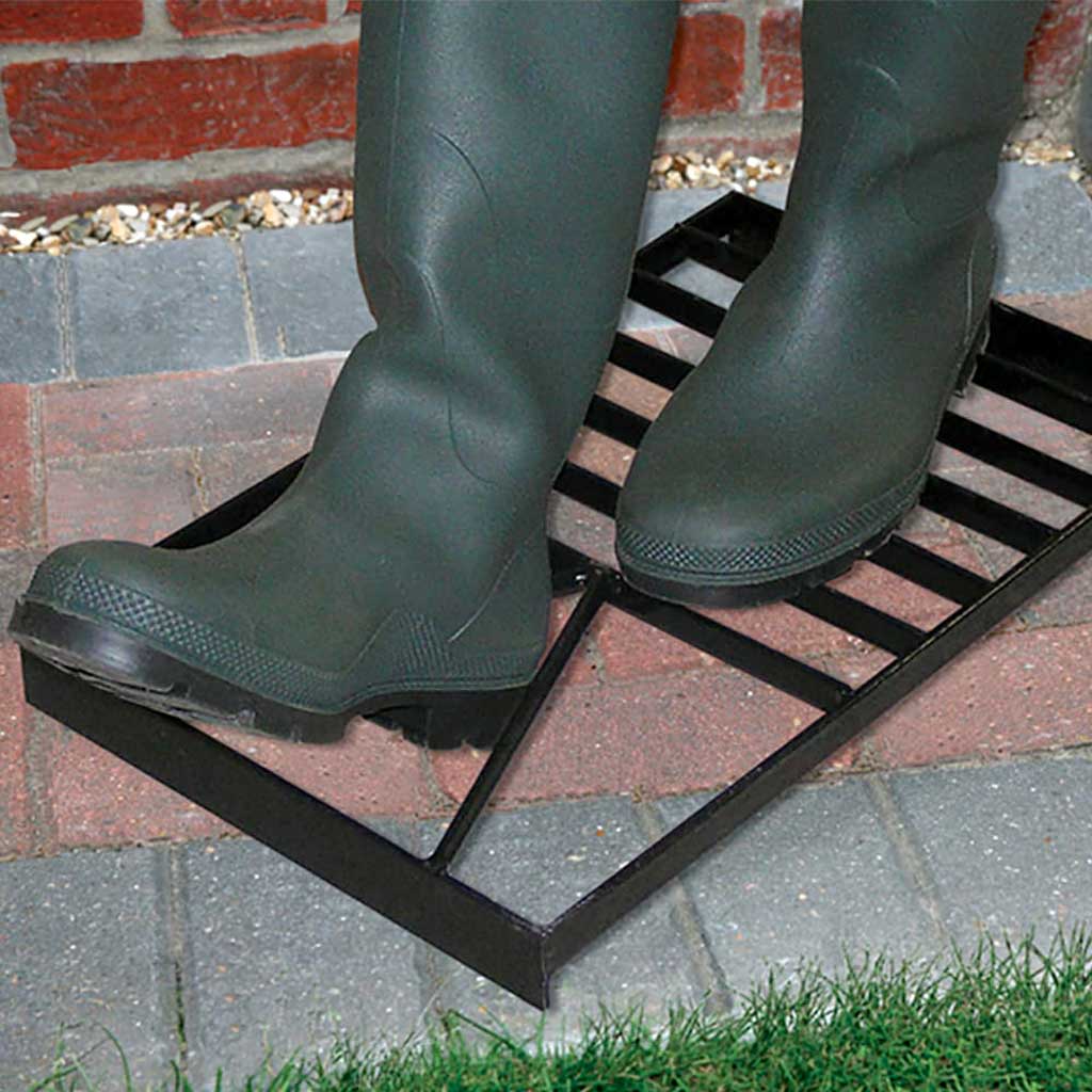 Boot Grate with Boot Pull