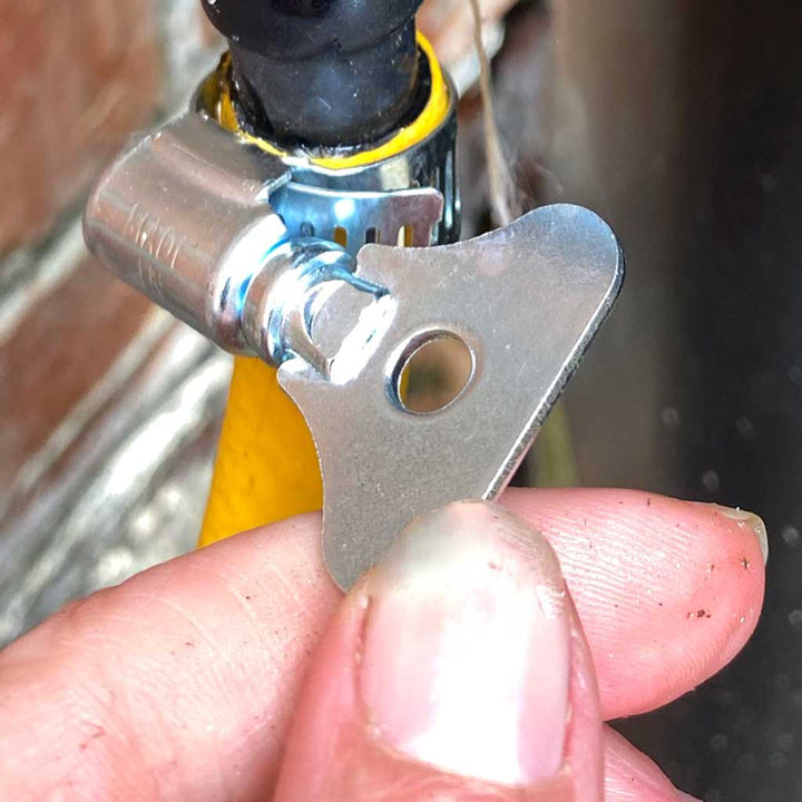 Thumb Screw Hose Clips 3/4 " - 1" (18-25mm)